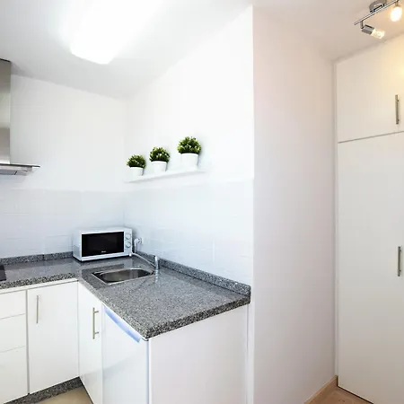 Apartment Charming Views & Stylish *